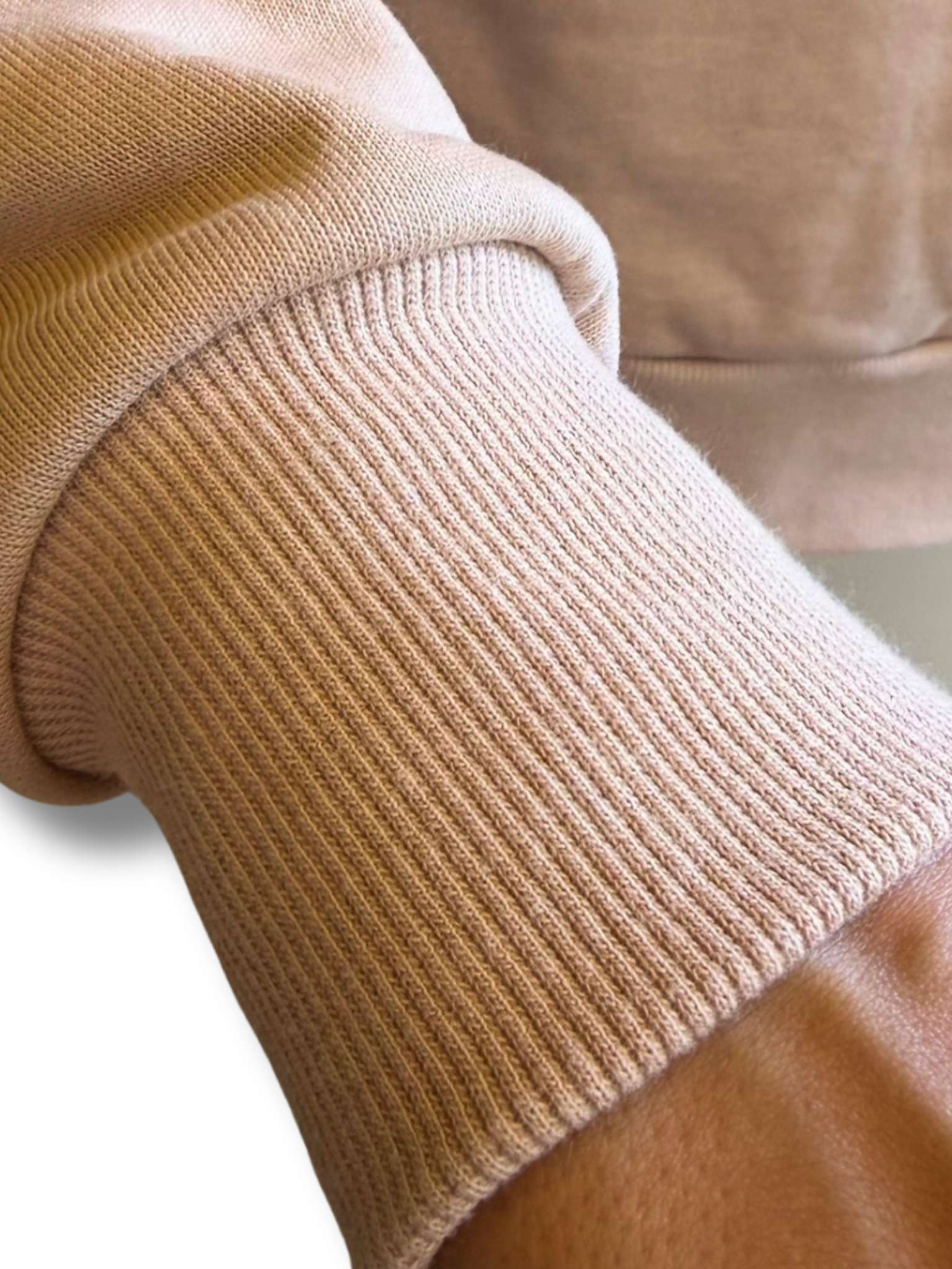 Detalle puño rib sudadera 100% algodón VA