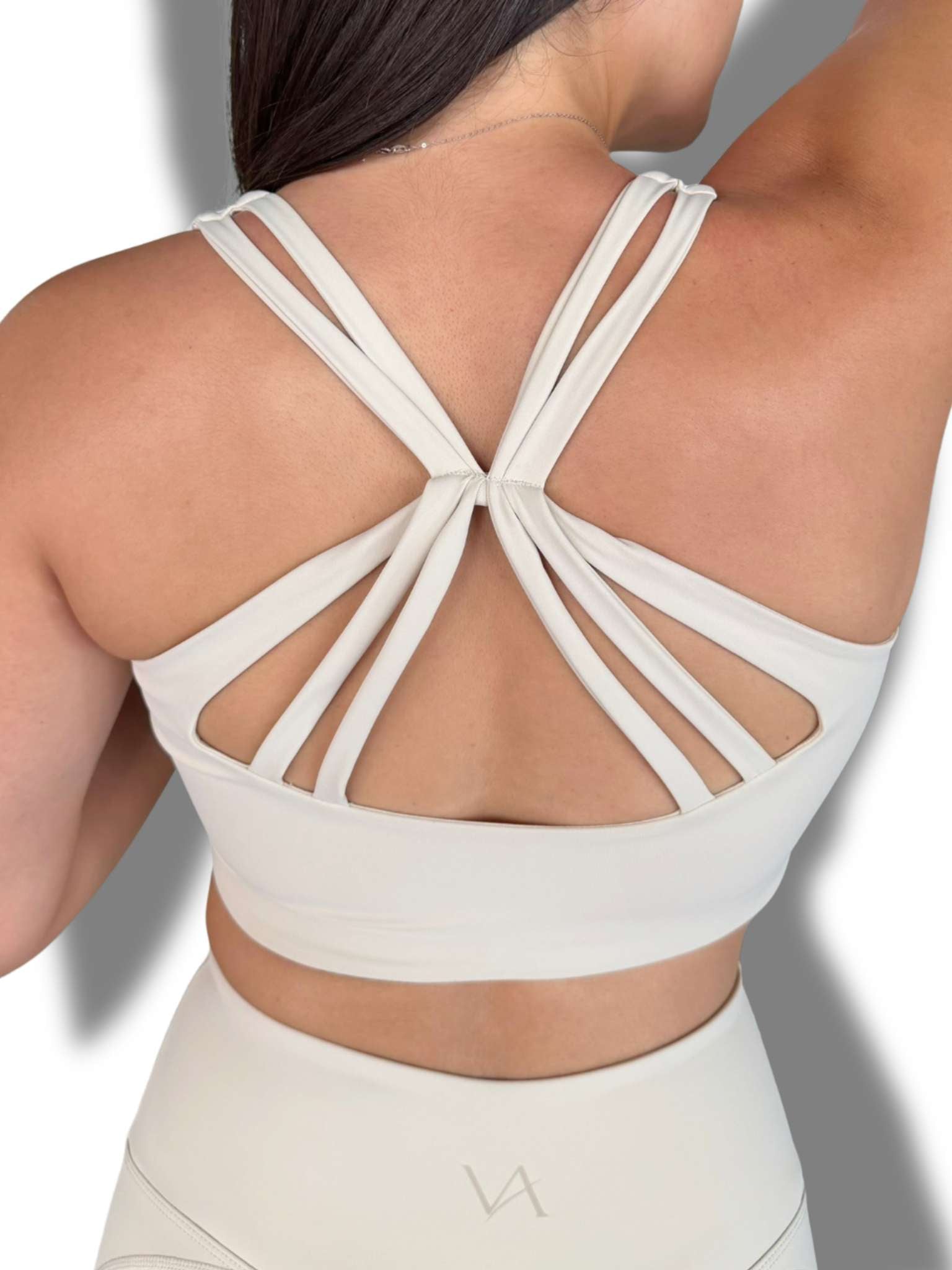 Top crop deportivo VA con espalda cruzada multi-tira, vista trasera